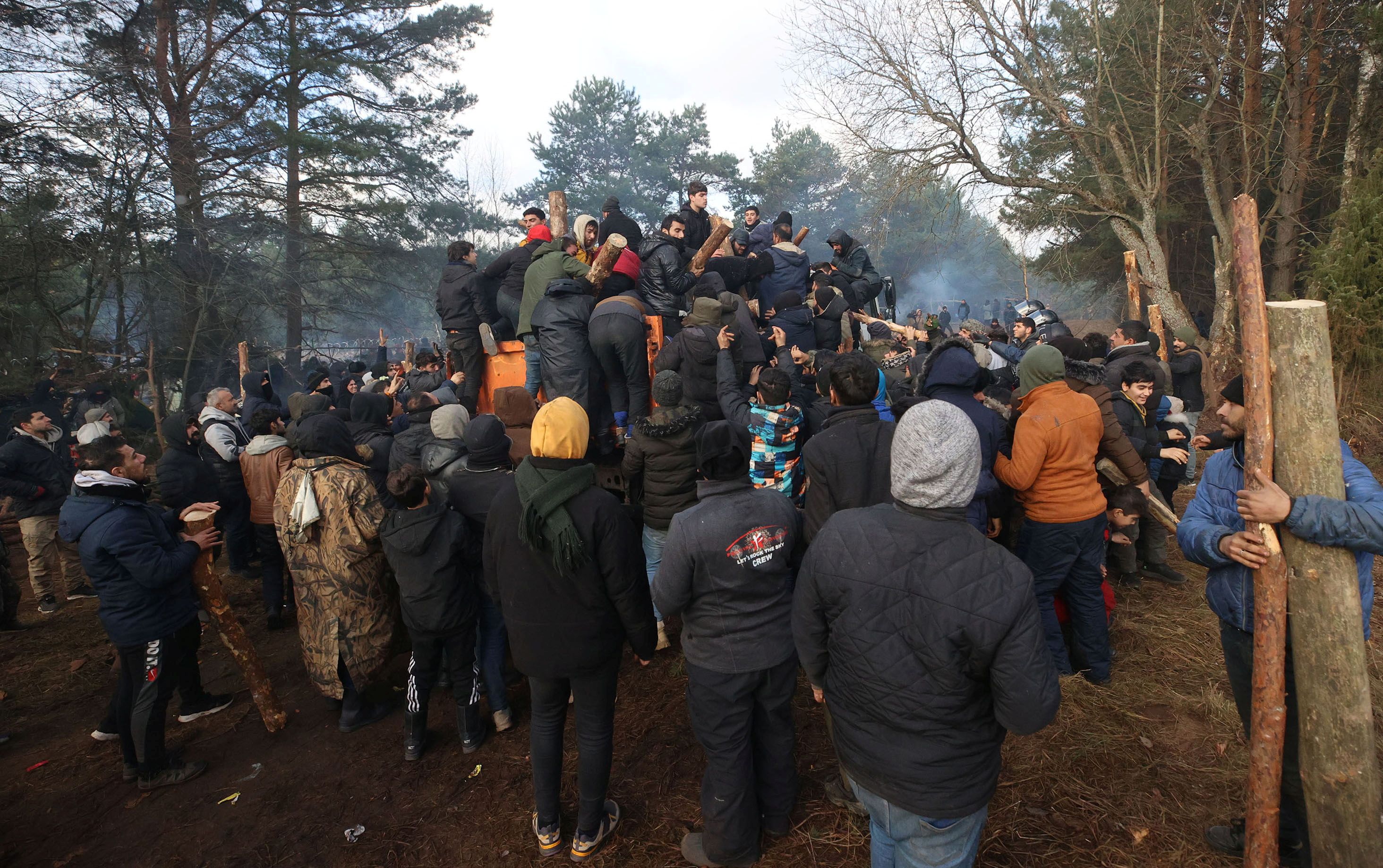 عراق برای بازگرداندن اتباع سرگردان خود در مرز بلاروس دست به‌کار شد