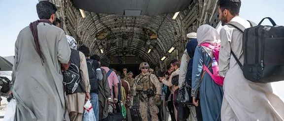 د امریکا پخوانیو سرتېرو له ټرمپ څخه غوښتي چې د افغان متحدینو د ملاتړ پروګرام ته دوام ورکړي