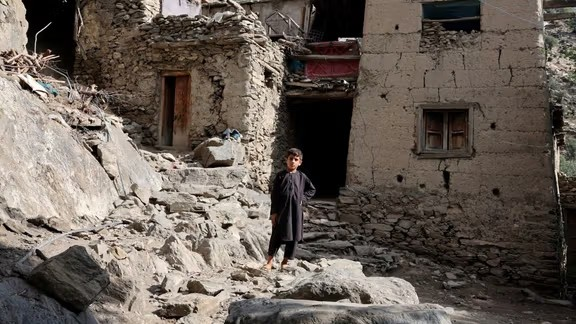 له بشرپاله مرستو پرته؛ د افغانستان د زلزلې پایلې به راتلونکو نسلونو ته پاتې شي