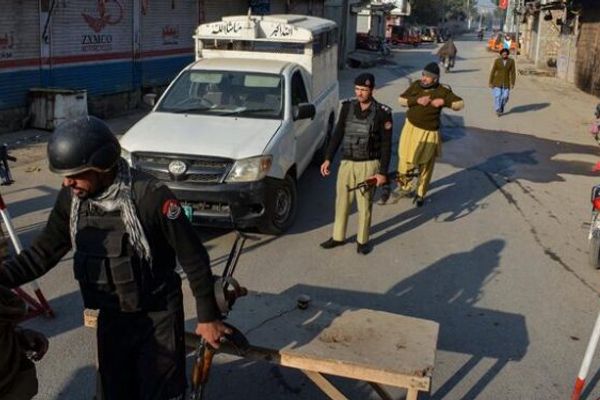 د پاکستان په کراچۍ ښار کې پولیسو لس افغانان نیولي دي