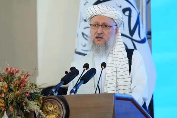 معاون رئیسالوزرای طالبان: نه شرقی، نه غربی، بیطرف هستیم