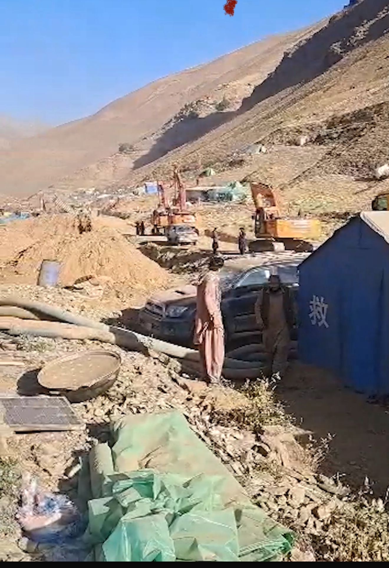 منابع: طالبان بار دیگر در ارغنج‌خواه بدخشان از استخراج طلا توسط کارگران محلی جلوگیری کرد