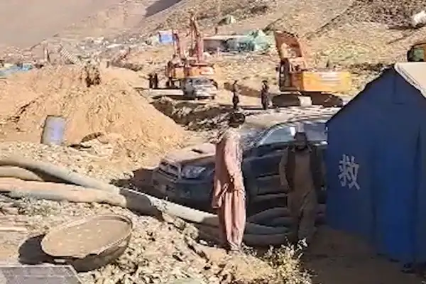 منابع: طالبان بار دیگر در ارغنجخواه بدخشان از استخراج طلا توسط کارگران محلی جلوگیری کرد