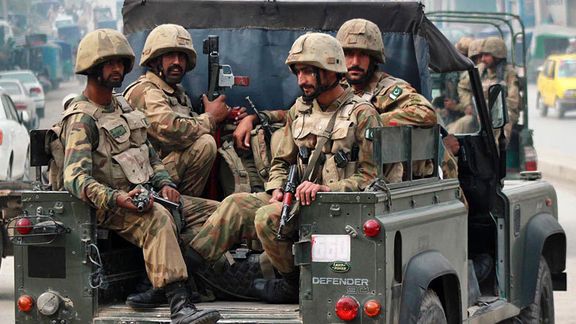 خېبر پښتونخوا کې د ناامنۍ دوام؛ په دوو جلا پېښو کې ۴ امنیتي سرتېري او ۲ ملکي وګړي وژل شوي