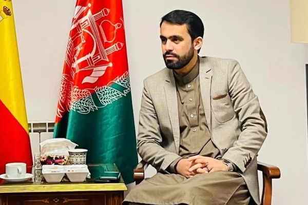 هسپانیايي پولیسو په هسپانیا کې د پخواني افغان سفیر د نیولو حکم غوښتی