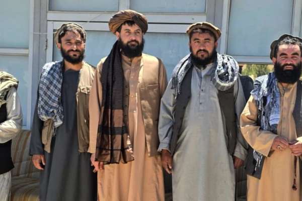 Taliban Defence Minister Visits Afghan-Tajik Border