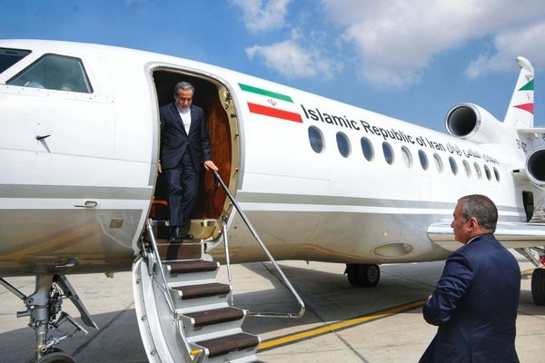 د ایران د بهرنیو چارو وزارت: عراقچي له امریکا سره د مذاکراتو لپاره عمان ته لاړ