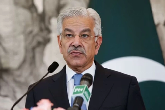 وزير دفاع باكستان: في حال قدمت تركيا وقطر اقتراحاً، سنستأنف المفاوضات مع طالبان