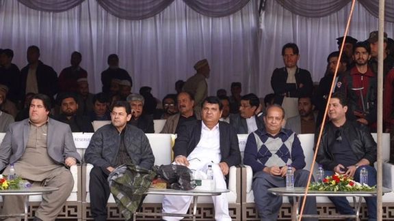 پاکستانی چارواکی: پاکستان یوازینی هېواد دی، چې د شاوخوا درې مېلیونه افغان کډوالو کوربه دی