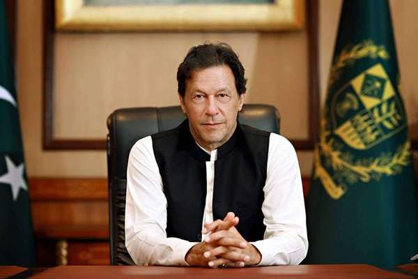 عمران خان: له زلزلې سره هممهاله د افغان کډوالو اېستل دردوونکی عمل دی