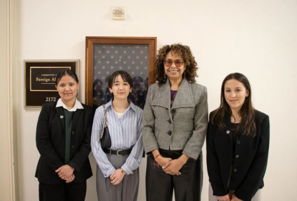 نائبة في الكونغرس تؤكد وجود دعم عابر للحزبين لقضية النساء الأفغانيات