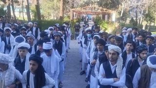 ښوونځیو کې جبري یونیفورم؛ ځینو ولایتونو کې د جبري یونیفورم د پلي کېدو لړۍ روانه ده