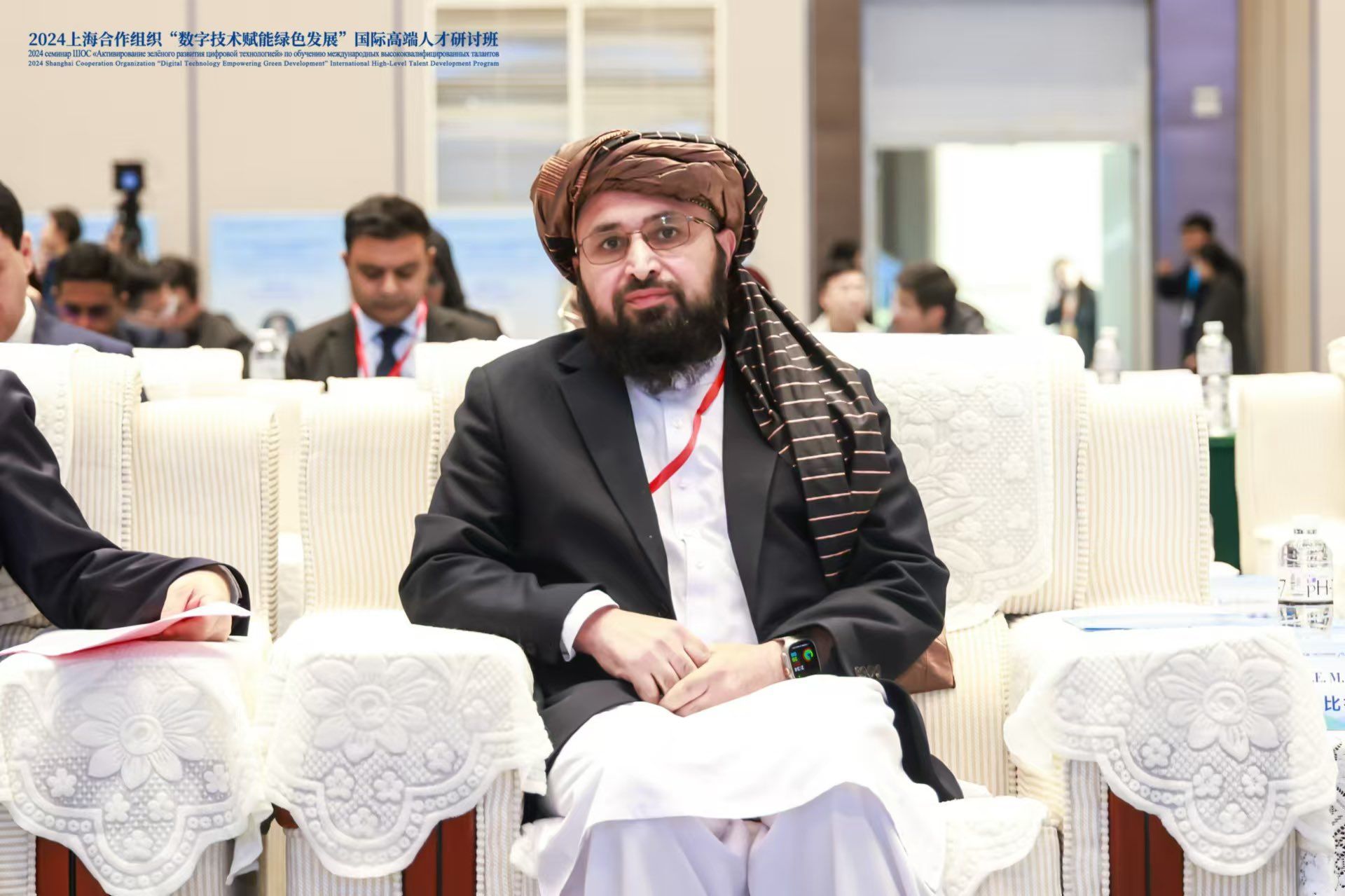 په چین کې د طالبانو سفیر د پاکستان حاکمه طبقه «شریره کړۍ» وبلله