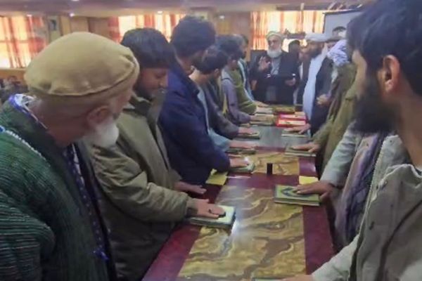 طالبان: پنجشېر کې ۱۶۵ دښمنۍ حل او ورسره لسګونه تښتېدلې کورنۍ بېرته خپلو مېنو ته ستنې شوي
