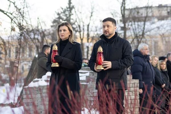 زلنسکی در سالگرد جنگ اوکراین: فداکاریهای مردم خود را در صلح با روسیه معامله نمیکنیم