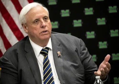 د لوېدیځې ویرجینیا جمهوري غوښتونکي والي د مشرانو جرګې ټاکنې وګټلې