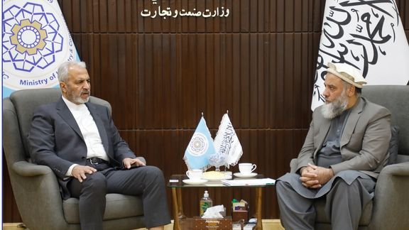 د طالبانو د سوداګرۍ وزیر او کابل کې د ایران سفیر د سوداګریزو اړیکو پر پراختیا خبرې کړې دي