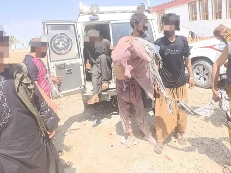 نقل 70 مدمناً في جلال آباد إلى مركز صحي للعلاج