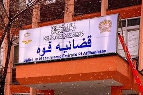 طالبان ۱۶ نفر را در کابل شلاق زد