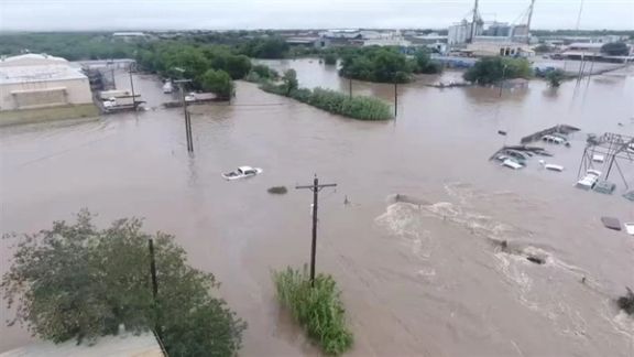 دستکم ۲۴ نفر در سیلابهای ناگهانی در ایالت تگزاس امریکا جان باختند