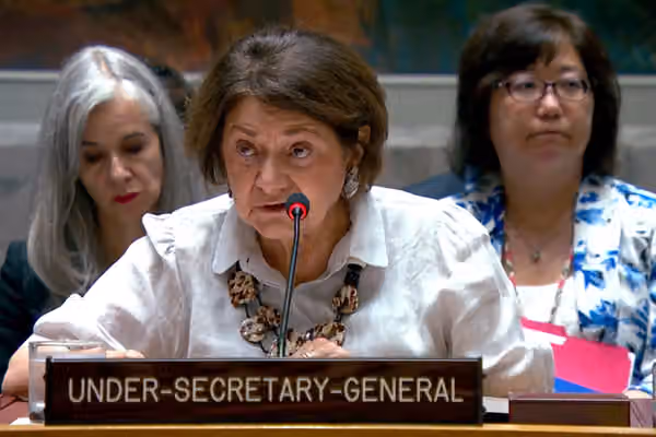 UN Deputy Chief Discusses Women’s Rights With Taliban Spokesman In Kandahar