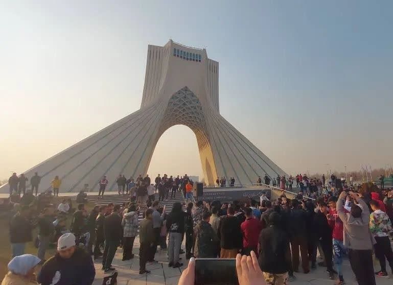 نماینده مجلس ایران: شرایط اعطای تابعیت به مهاجران افغان باید بررسی شود