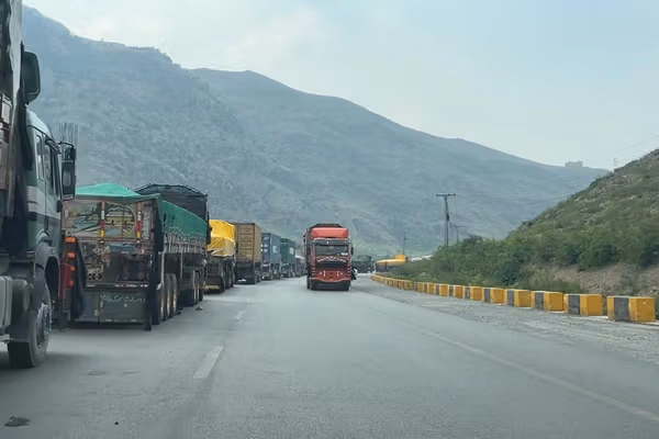 د لارو بندېدو له امله د افغانستان او پاکستان کلنۍ سوداګري یو میلیارد ډالرو ته را ټیټه شوې