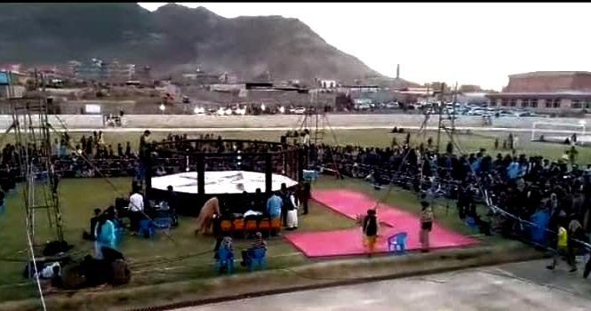 میدان سبز ورزشگاه فوتبال ولایت فراه، به میدان نبرد مبارزات آزاد بدل شد