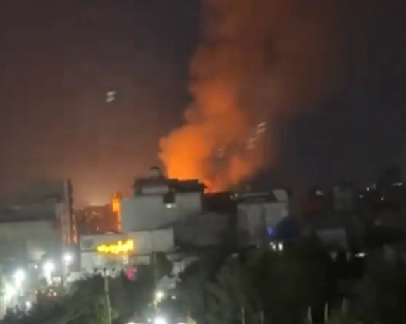 سرچینې په مزارشریف کې د چاودنې او اور لګېدنې خبر ورکوي