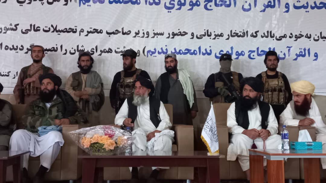 وزیر تحصیلات عالی طالبان در دانشگاه بامیان: متوجه افکار دانشجویان باشید