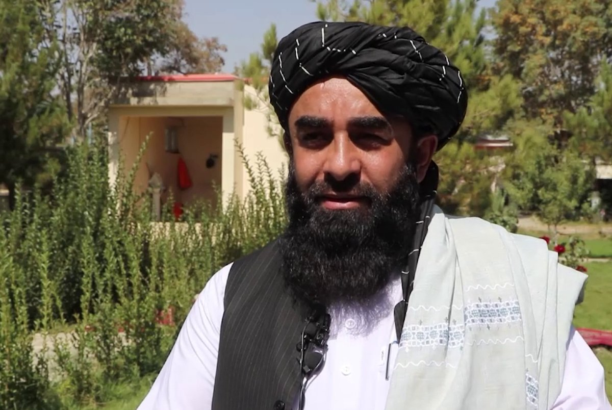 د مکال خبرو ته د مجاهد غبرګون: موږ له هېڅ ترهګرې ډلې سره تړاو نه لرو او داعش مو ځپلی