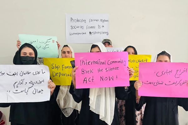 جلاوطنۍ کې د افغانانو عالي شورا: نړۍ دې له پاکستانه د افغان کډوالو د جبري ایستلو مخه ونیسي