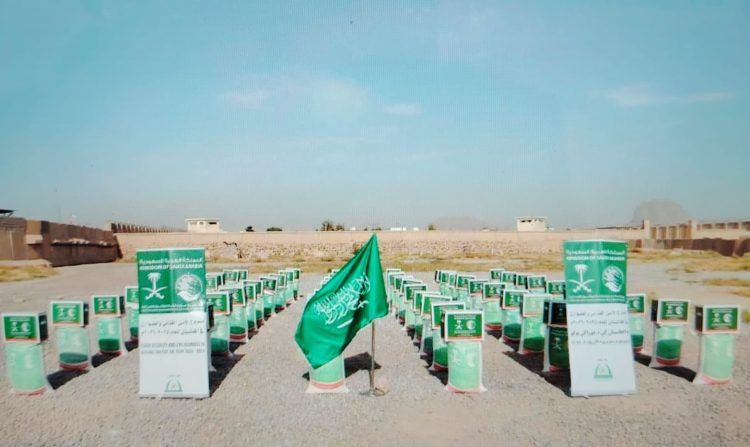 سعودي په کندهار کې له پاکستان څخه راستانه شویو کډوالو ته خوراکي مرستې وېشلې