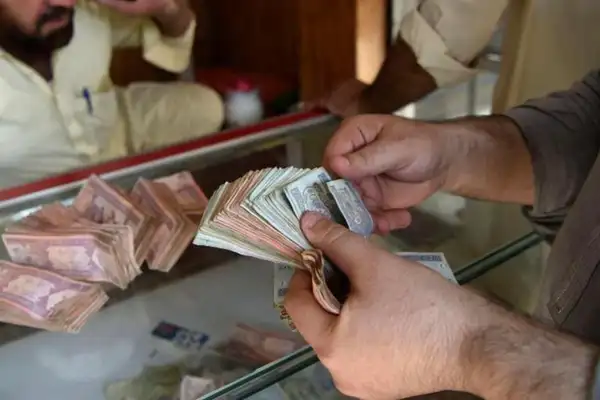 طالبانو په خوست کې یوځل بیا د کلدارو پر کارولو بندیز ولګاوه
