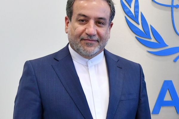 عباس عراقچي: د جمعې په ورځ لس بجې په مسقط کې له امریکا سره مذاکرات لرو