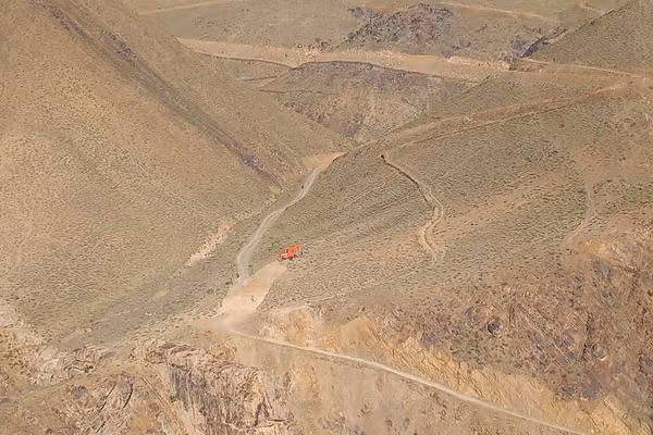 «جادههای خراب سفر مردم را دشوار و امنیت آنان را آسیبپذیر کرده است»