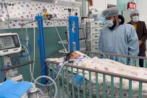 طالبان وايي په مسکو کې له افغان ماشوم سره د تاوتریخوالي قضیه تعقیبوي