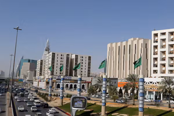 حوثیها از حمله به زیرساختهای هوایی و نفتی عربستان خبر دادند