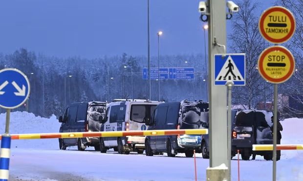 فنلند تنها ساعاتی پس از بازگشایی مرزهایش با روسیه، اعلام کرد آنها را دوباره می‌بندد