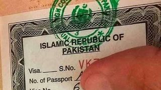 ویزای پاکستان در بازار سیاه کابل تا 'یک هزار و ۵۰۰ دالر فروخته میشود'