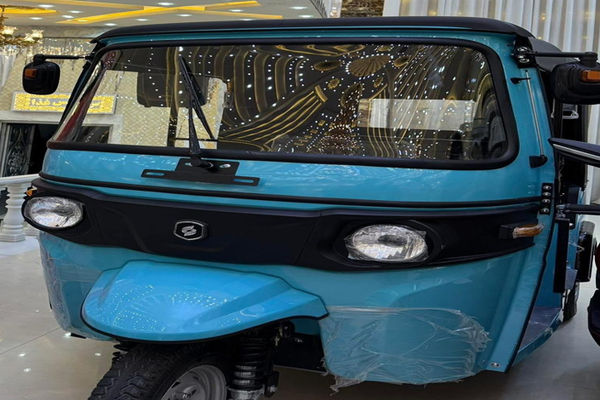 هرات کې د ۱۰ میلیونه ډالرو په پانګونه د رېکشا او موټرسایکلونو د تولید فابریکه پرانیستل شوه