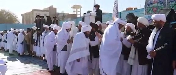 خبرگزاری باختر: ۳۷ مولوی از یک مدرسه جهادی در بادغیس فارغ شدند