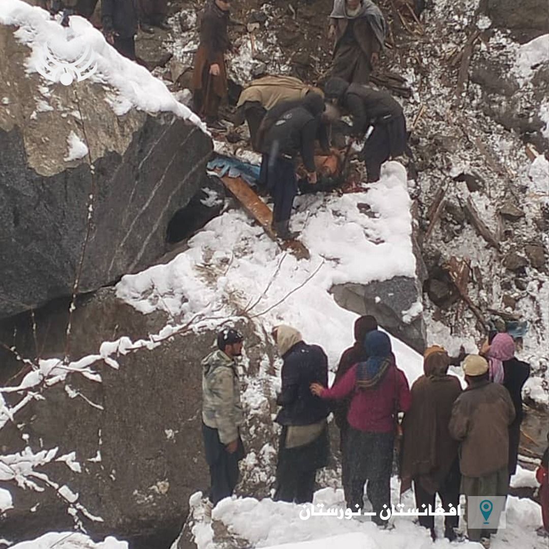 شمار جان‌باختگان رانش کوه در نورستان به ۲۲ نفر رسید