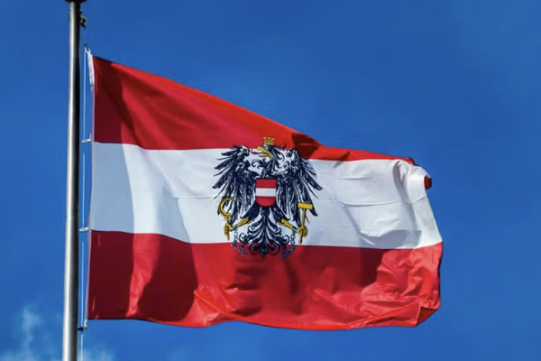 النمسا ترحّل رابع لاجئ أفغاني مدان بجرائم