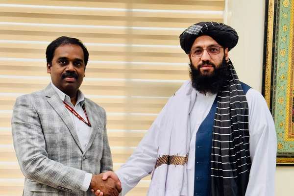له هند سره د طالبانو د اړیکو پراخېدل؛ د طالبانو سرپرست سفیر په نوي ډیلي کې دنده پیل کړه