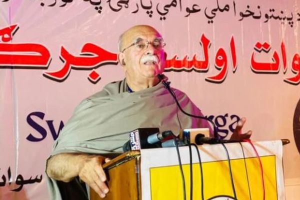 محمود خان اڅکزی: هېوادونه او ایالتونه د لرګیو او مرمیو په زور نه شي چلېدای