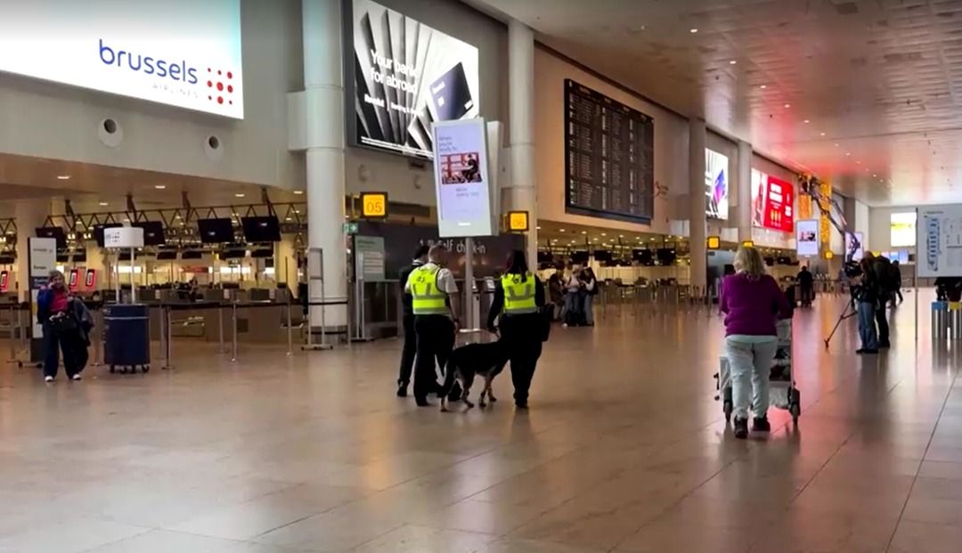 د بې‌پیلوټه الوتکې د ګواښ له امله د بروکسل هوايي ډګر وتړل شو