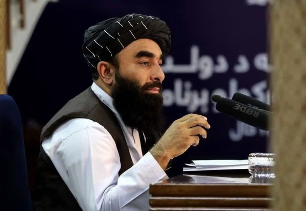 ذبيح الله مجاهد: قاعدة باغرام أفغانية ولا تخص الصين أو الولايات المتحدة