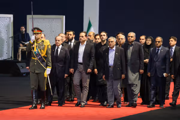 فرمانده ارتش پاکستان میگوید حملات به پناهگاههای شبهنظامیان ادامه مییابد