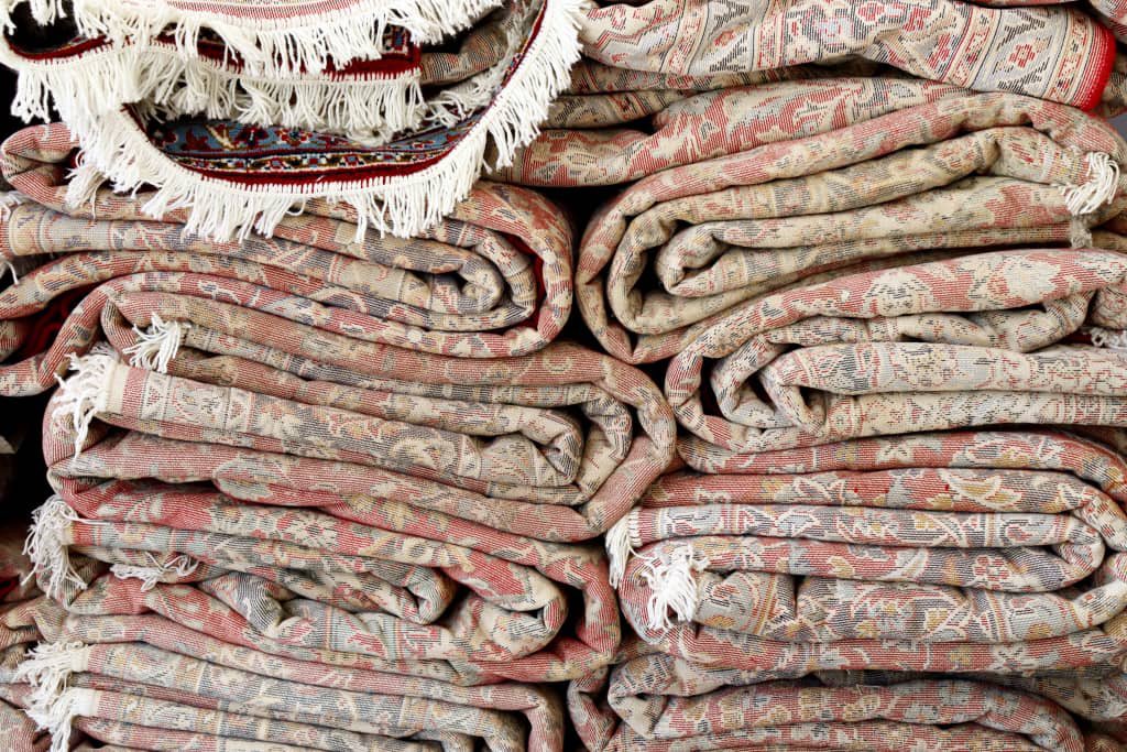 نړیوالو بازارونو ته د هرات د لاسي اوبدل شویو غالیو صادرات زیات شوي دي